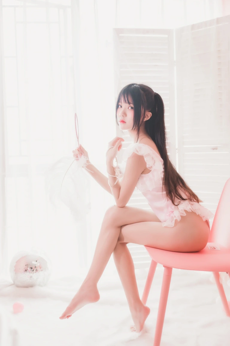 桜桃喵《冬眠 粉色浴缸》写真图集 57P｜在线预览与图包下载