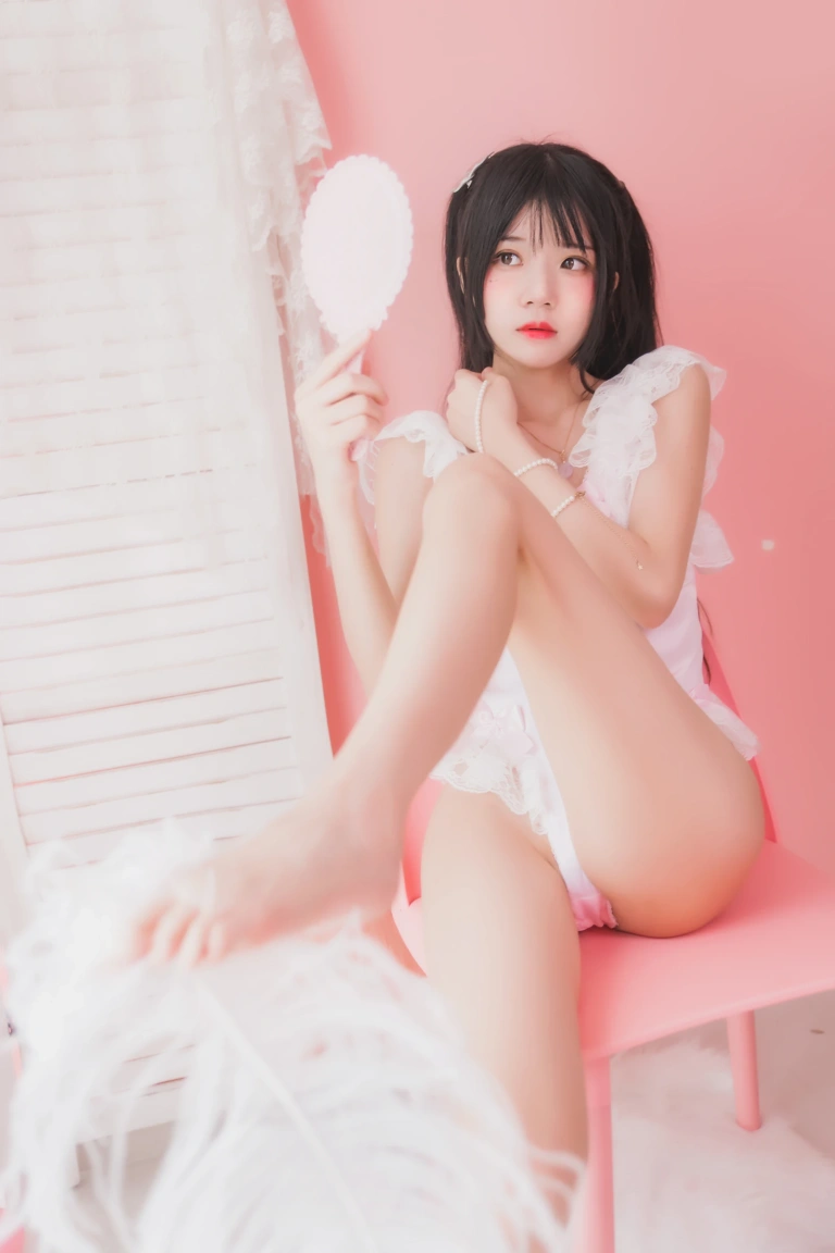 桜桃喵《冬眠 粉色浴缸》写真图集 57P｜在线预览与图包下载