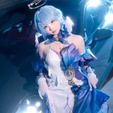 花铃《知更鸟》写真图集 18P｜在线预览与图包下载