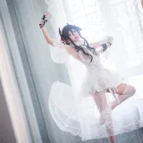 阿包也是兔娘《明日方舟 伊内斯芭蕾》写真图集 25P｜在线预览与图包下载