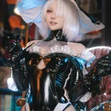 屿鱼《尼尔：机械纪元 2B 万圣女巫同人》写真图集 70P｜在线预览与图包下载