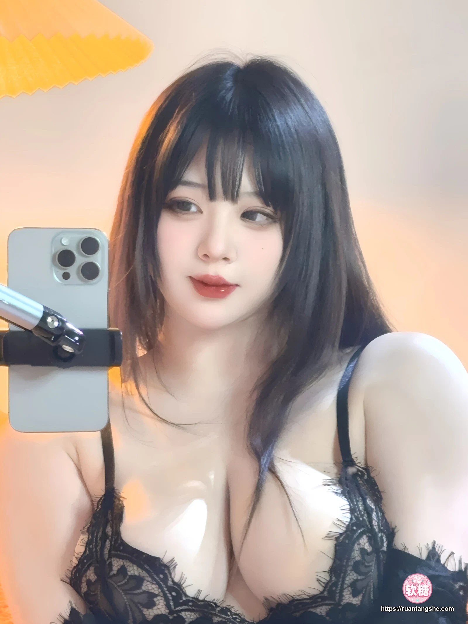 皮皮奶 皮皮奶 NO.061 - 睫毛自拍
