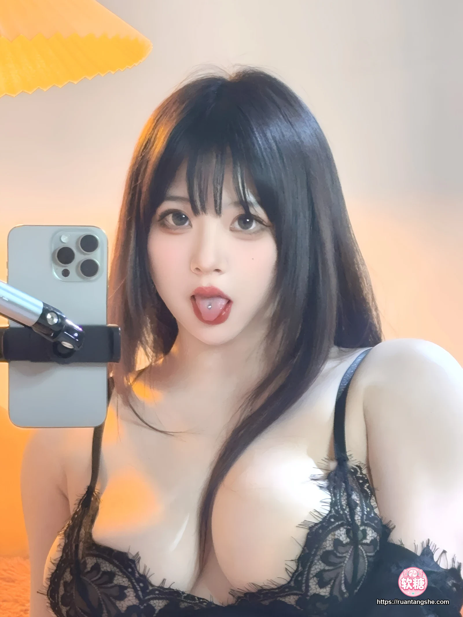 皮皮奶 皮皮奶 NO.061 - 睫毛自拍