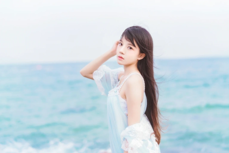 桜桃喵《冬眠 长裙》写真图集 14P｜在线预览与图包下载