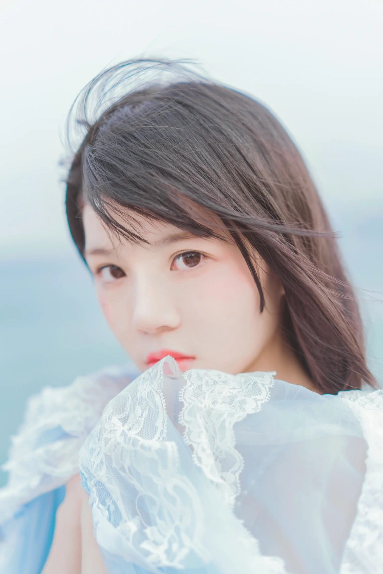 桜桃喵《冬眠 长裙》写真图集 14P｜在线预览与图包下载