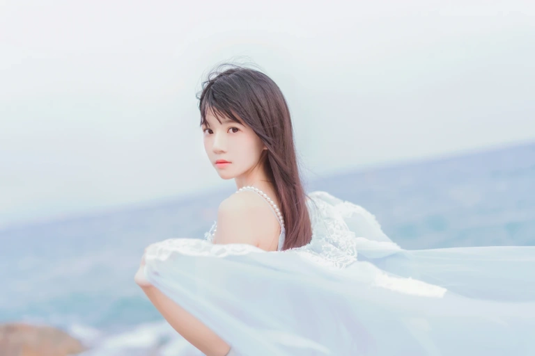 桜桃喵《冬眠 长裙》写真图集 14P｜在线预览与图包下载
