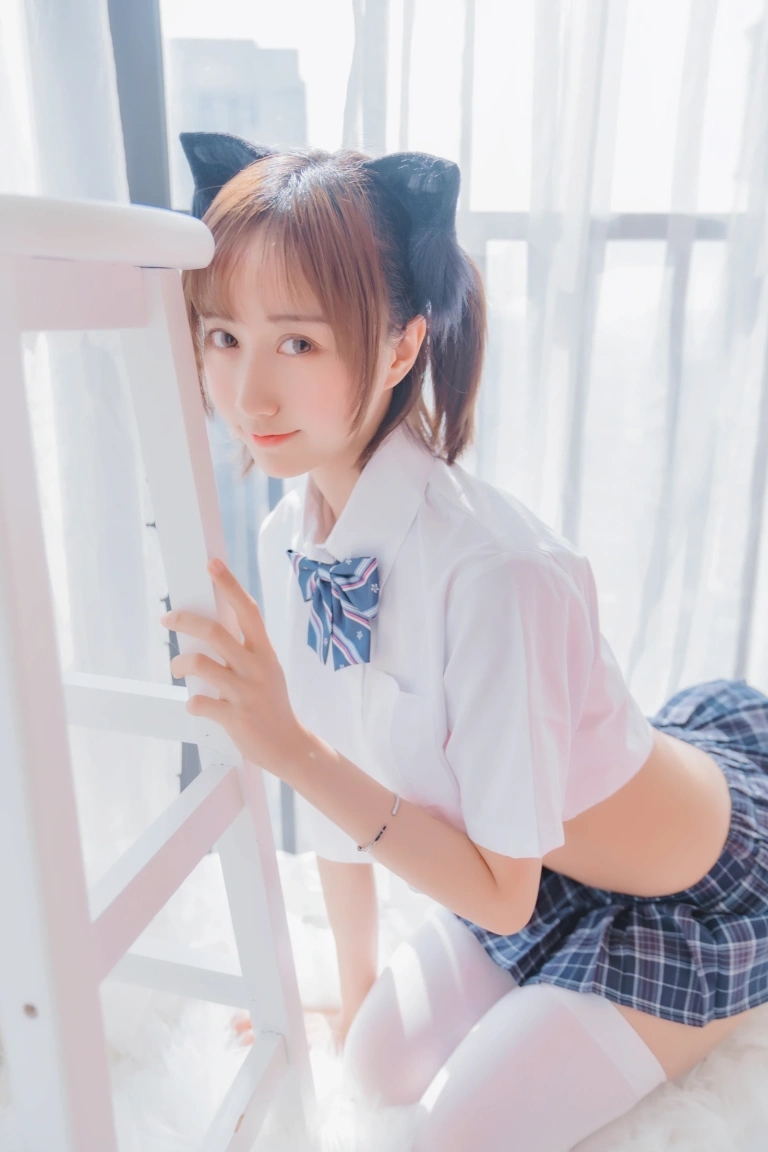 木棉棉《怀中猫》写真图集 68P｜在线预览与图包下载