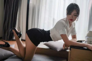 白烨《秘书的私人时间2.0》写真图集 72P+4V｜在线预览与图包下载
