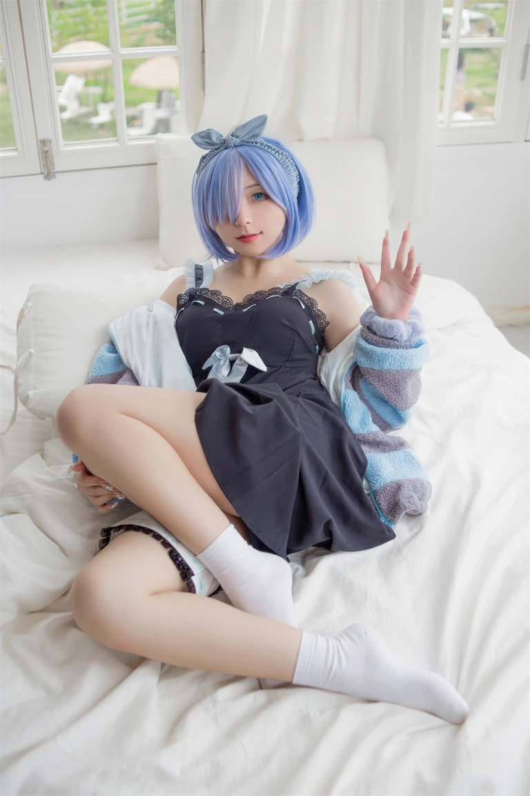花铃《蕾姆居家服》写真图集 30P｜在线预览与图包下载