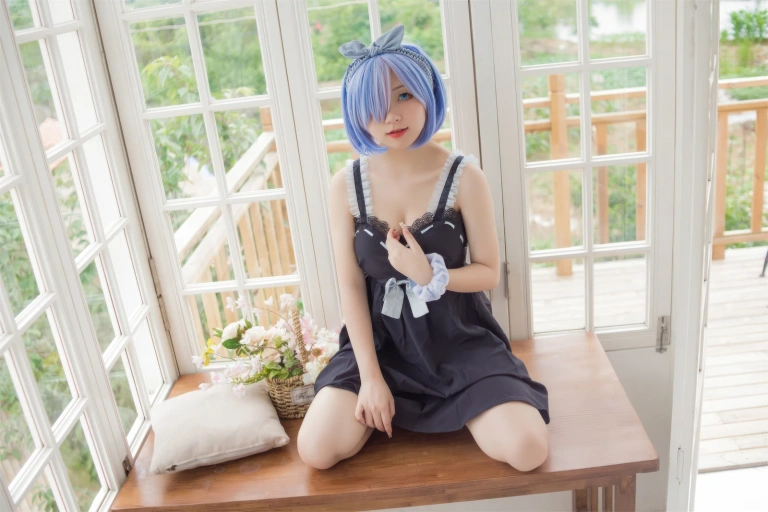 花铃《蕾姆居家服》写真图集 30P｜在线预览与图包下载