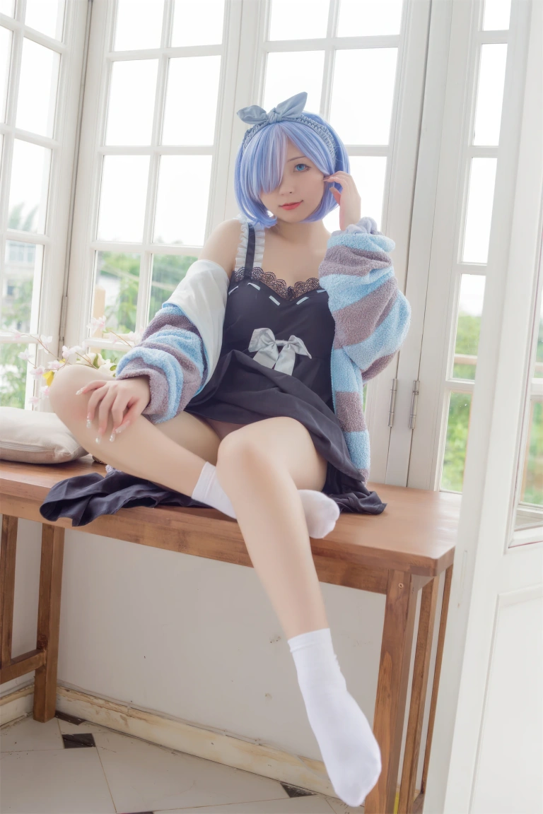 花铃《蕾姆居家服》写真图集 30P｜在线预览与图包下载