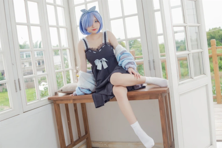 花铃《蕾姆居家服》写真图集 30P｜在线预览与图包下载