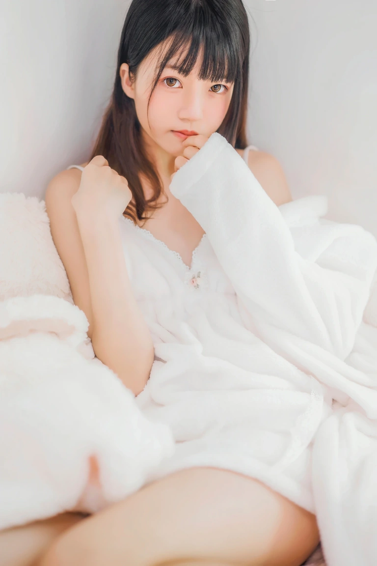 桜桃喵《冬眠套装》写真图集 38P｜在线预览与图包下载