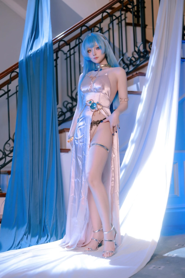 屿鱼《胜利女神：妮姬 海伦 礼服》写真图集 60P｜在线预览与图包下载