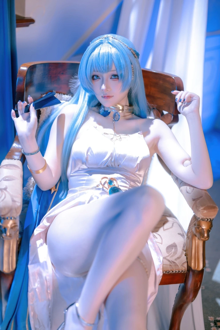 屿鱼《胜利女神：妮姬 海伦 礼服》写真图集 60P｜在线预览与图包下载