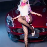 抱走莫子《雪女跑车兔女郎》写真图集 27P｜在线预览与图包下载