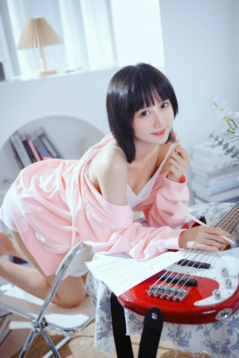 木棉棉《贝斯与妹妹》写真图集 53P｜在线预览与图包下载