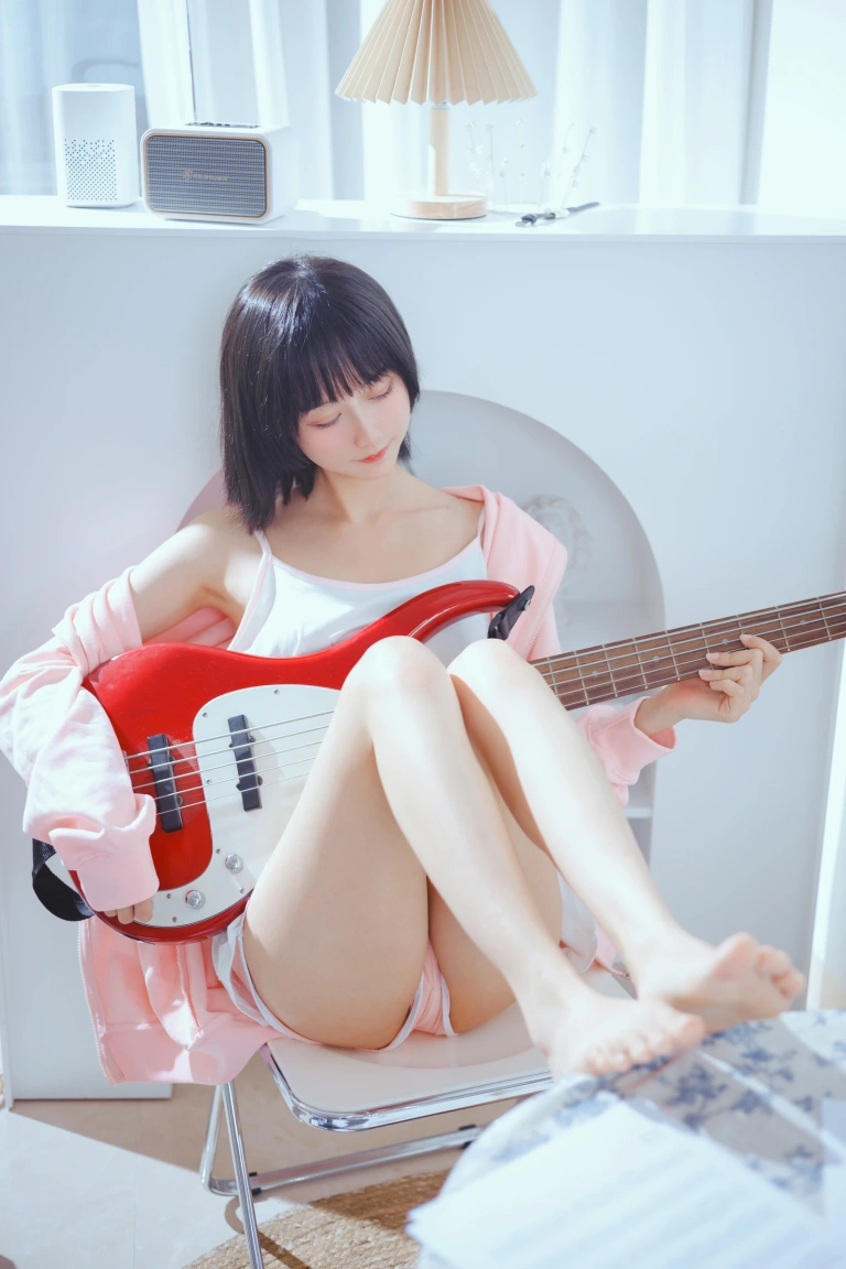 木棉棉《贝斯与妹妹》写真图集 53P｜在线预览与图包下载