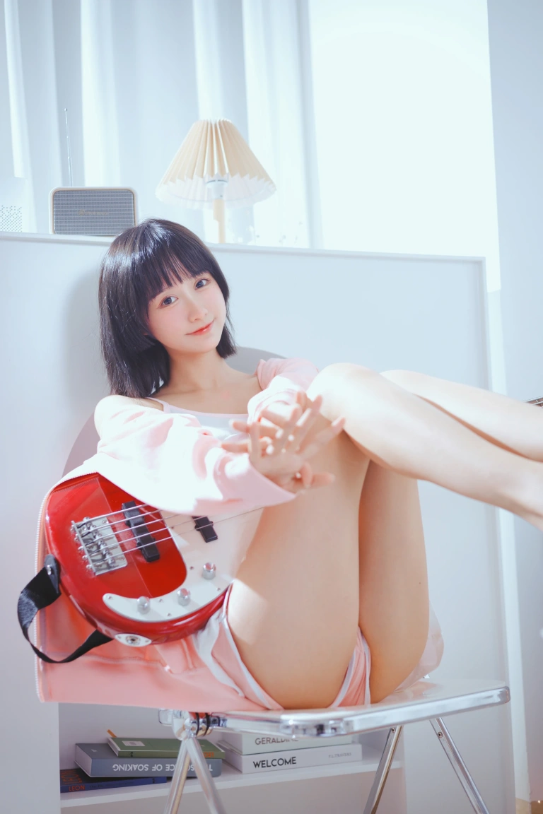 木棉棉《贝斯与妹妹》写真图集 53P｜在线预览与图包下载