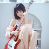 木棉棉《贝斯与妹妹》写真图集 53P｜在线预览与图包下载