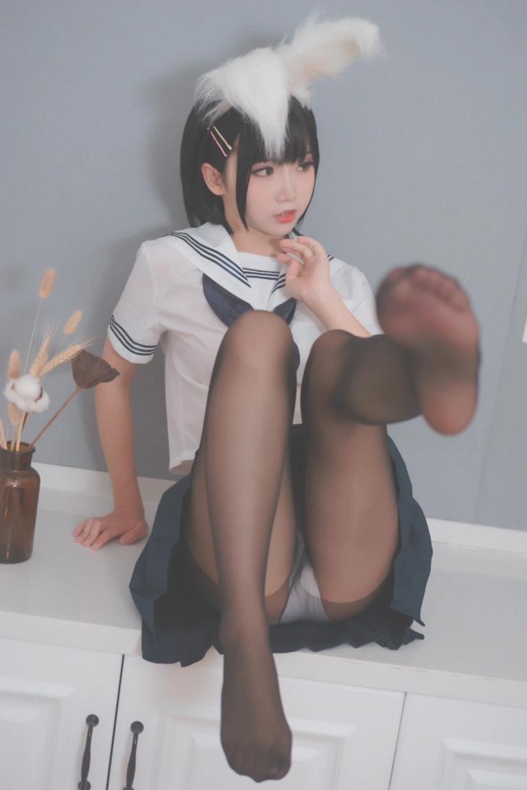 面饼仙儿《兔耳jk》写真图集 17P｜在线预览与图包下载