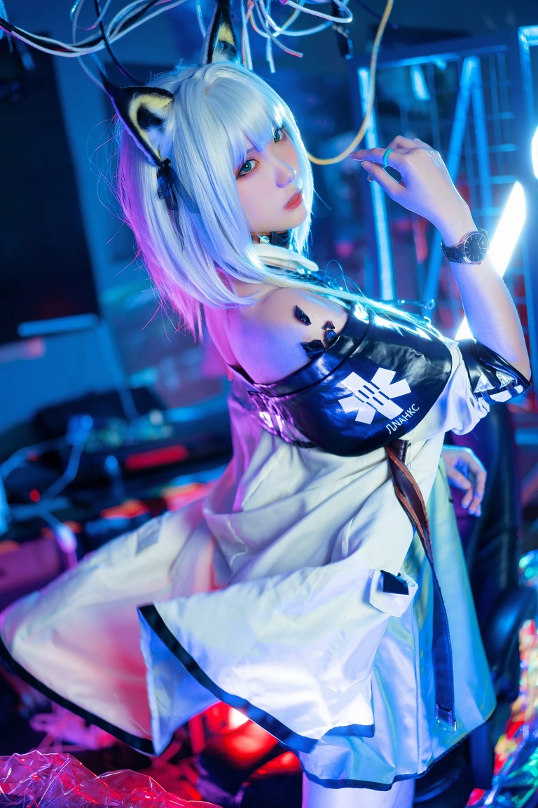 瓜希酱《明日方舟 凯尔希》写真图集 21P｜在线预览与图包下载