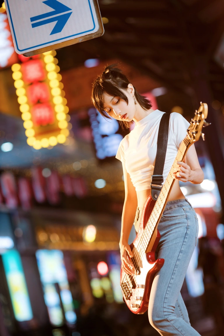 木棉棉《贝斯与妹妹2》写真图集 28P｜在线预览与图包下载