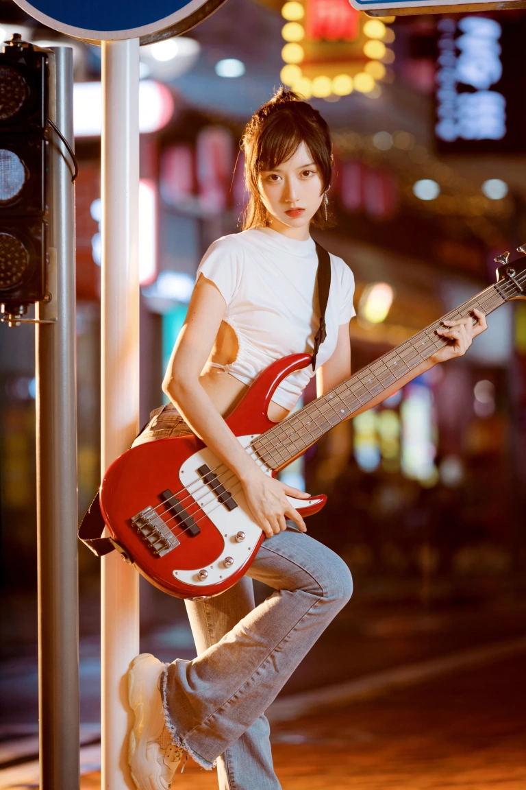 木棉棉《贝斯与妹妹2》写真图集 28P｜在线预览与图包下载