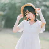 木棉棉《夏日彩虹》写真图集 29P｜在线预览与图包下载