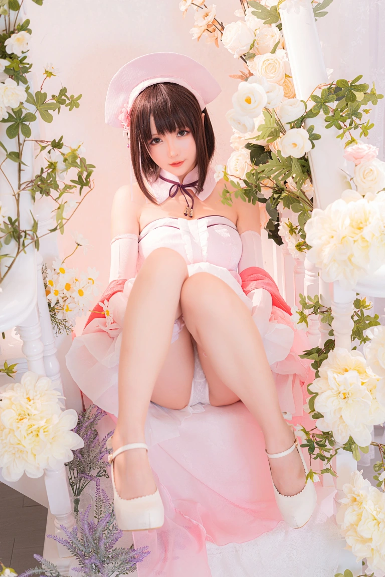 星之迟迟《加藤惠 粉礼服》写真图集 33P｜在线预览与图包下载