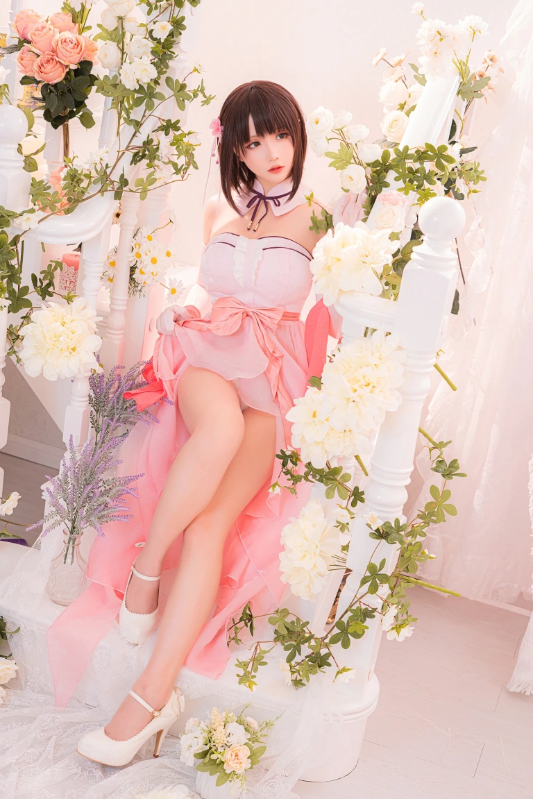 星之迟迟《加藤惠 粉礼服》写真图集 33P｜在线预览与图包下载