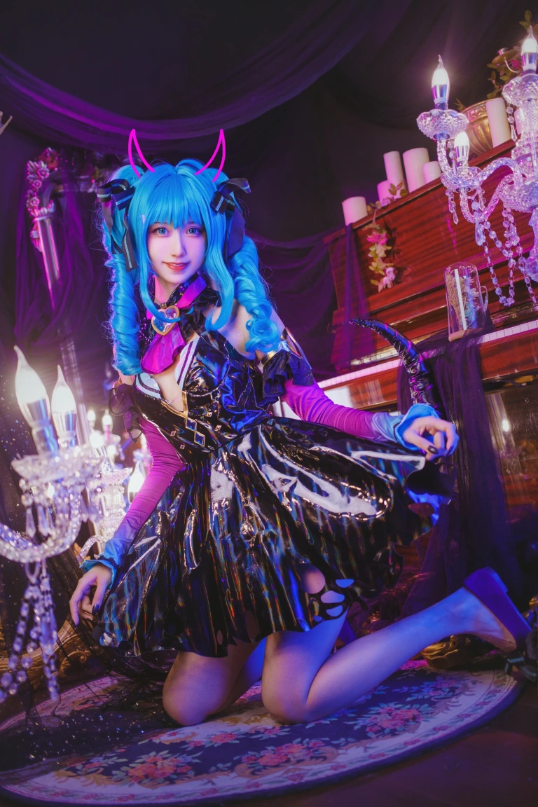 木棉棉《Miku小恶魔》写真图集 19P｜在线预览与图包下载