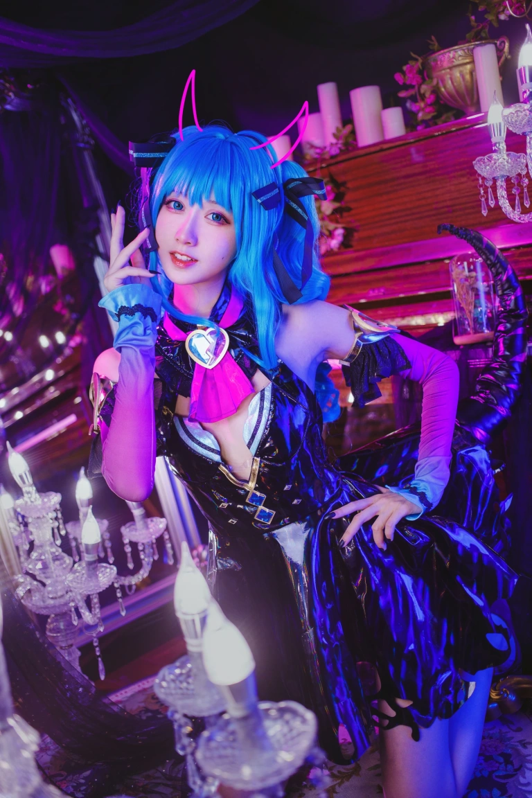 木棉棉《Miku小恶魔》写真图集 19P｜在线预览与图包下载