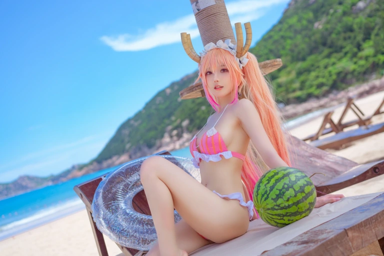 阿包也是兔娘《10月舰长图 龙女仆泳装》写真图集 23P｜在线预览与图包下载