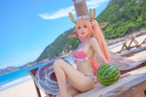 阿包也是兔娘《10月舰长图 龙女仆泳装》写真图集 23P｜在线预览与图包下载