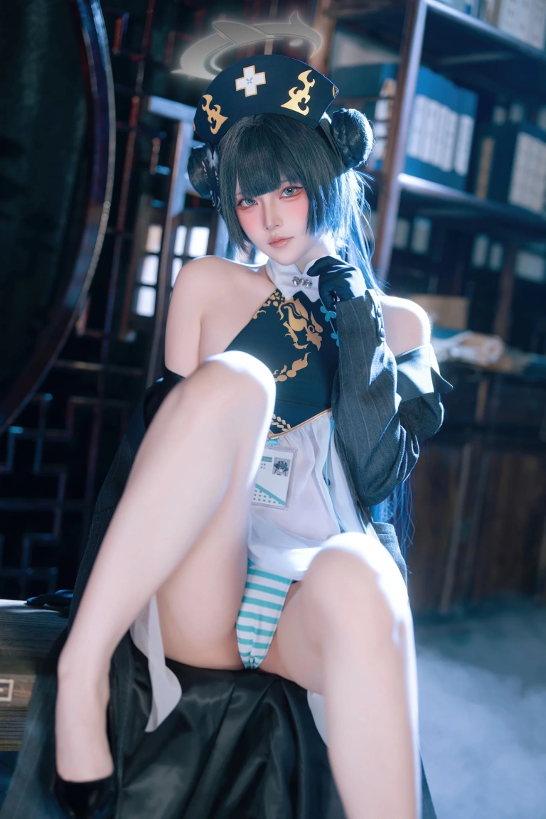 屿鱼《蔚蓝档案 妃咲同人护士》写真图集 65P｜在线预览与图包下载