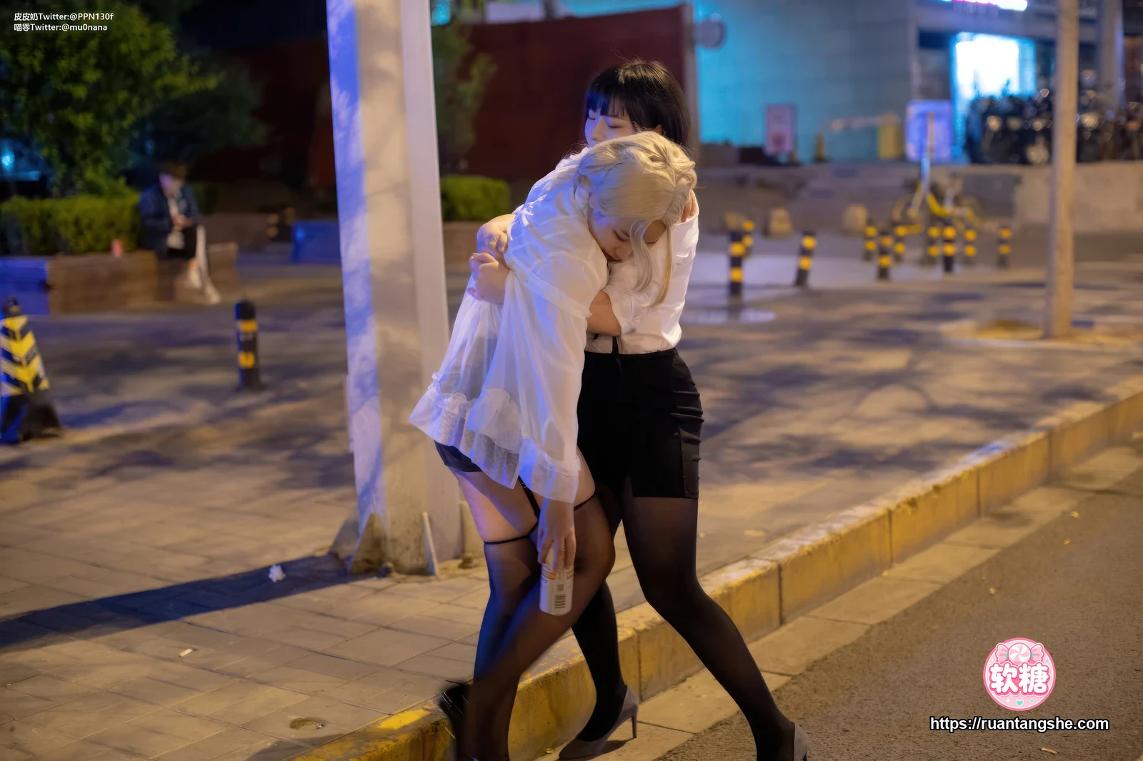 皮皮奶 皮皮奶 NO.069 - 百合OL(&穆零Mu0)