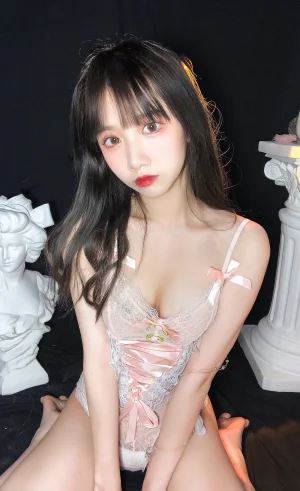 果咩酱《春天》写真图集 24P+1V｜在线预览与图包下载