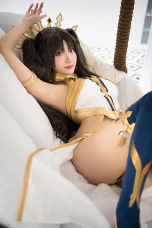 瓜希酱《伊什塔尔》写真图集 22P｜在线预览与图包下载