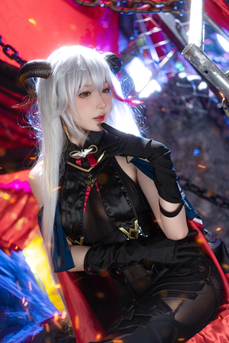 阿包也是兔娘《2月舰长 埃吉尔》写真图集 26P｜在线预览与图包下载