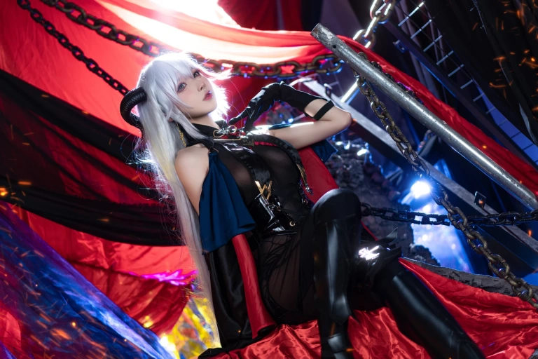 阿包也是兔娘《2月舰长 埃吉尔》写真图集 26P｜在线预览与图包下载