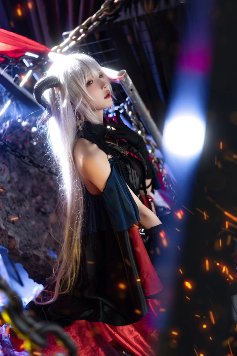 阿包也是兔娘《2月舰长 埃吉尔》写真图集 26P｜在线预览与图包下载
