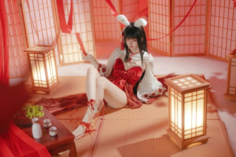 屿鱼《碧蓝航线 大山·祈愿的巫女兔》写真图集 58P｜在线预览与图包下载