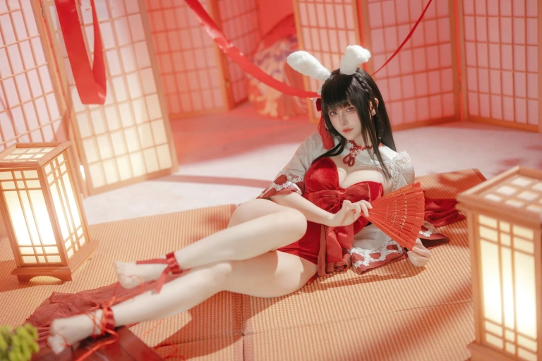 屿鱼《碧蓝航线 大山·祈愿的巫女兔》写真图集 58P｜在线预览与图包下载