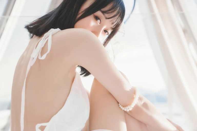 木棉棉《水波温柔》写真图集 24P｜在线预览与图包下载