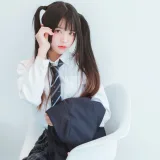 桜桃喵《桜桃未熟2 冬季制服丝秀》写真图集 45P｜在线预览与图包下载