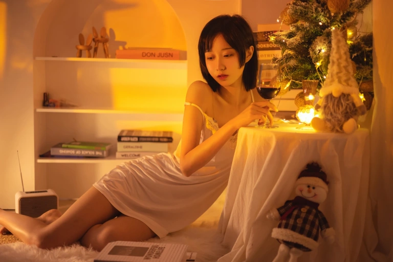 木棉棉《红酒好喝》写真图集 28P｜在线预览与图包下载