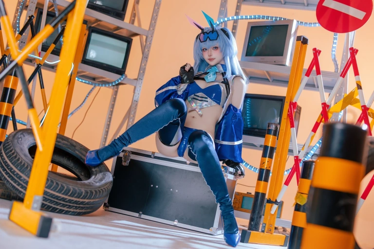 屿鱼《碧蓝航线 花园赛车服》写真图集 82P｜在线预览与图包下载