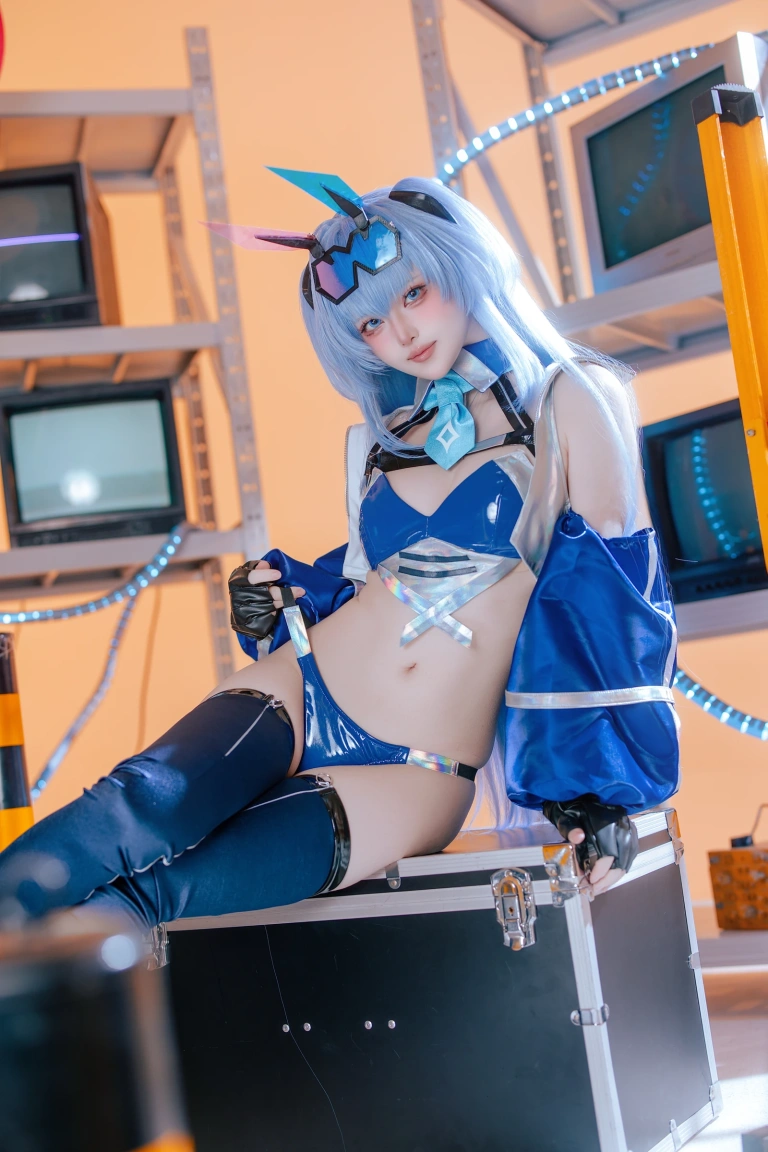 屿鱼《碧蓝航线 花园赛车服》写真图集 82P｜在线预览与图包下载