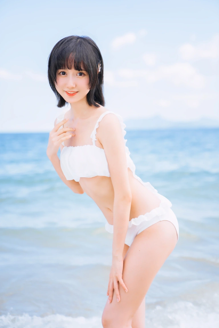 木棉棉《焦糖白》写真图集 38P｜在线预览与图包下载